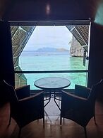 Paolyn Floating House Restaurant