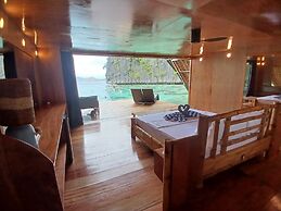 Paolyn Floating House Restaurant