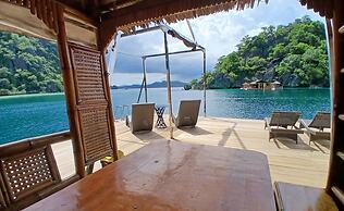 Paolyn Floating House Restaurant