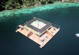 Paolyn Floating House Restaurant