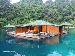 Paolyn Floating House Restaurant