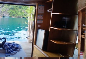 Paolyn Floating House Restaurant