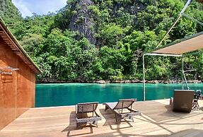 Paolyn Floating House Restaurant
