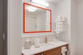 Hampton Inn & Suites Nashville North Skyline