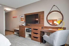 Hampton Inn & Suites Nashville North Skyline