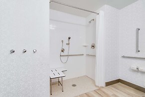 Hampton Inn & Suites Nashville North Skyline