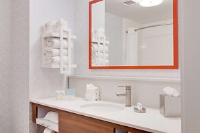 Hampton Inn & Suites Nashville North Skyline