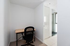 Sky 1 BDR South Yarra Apartment