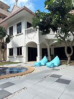 Blooming Hill Boutique Suites