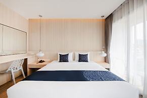 Blooming Hill Boutique Suites