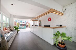 Blooming Hill Boutique Suites