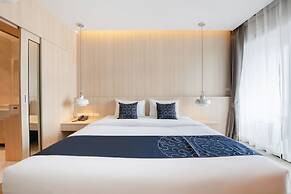 Blooming Hill Boutique Suites