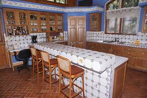 Large Family  On Adams Avenue - Ski In/out 5 Bedroom Home by RedAwning