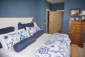 Walk 1 block to ski access - 6th bedroom mother-in-law unit optional H