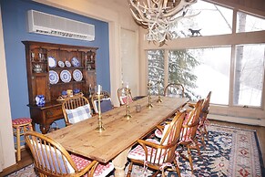 Walk 1 block to ski access - 6th bedroom mother-in-law unit optional H