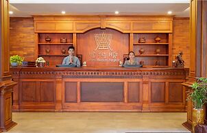 Mony Reach Angkor Hotel
