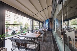 The Royal Mezbon Hotel & SPA