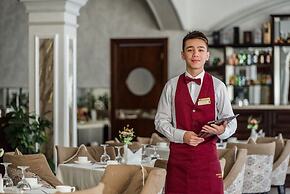 The Royal Mezbon Hotel & SPA