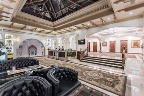 The Royal Mezbon Hotel & SPA