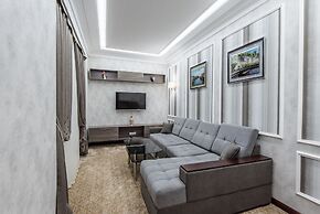 The Royal Mezbon Hotel & SPA