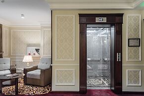 The Royal Mezbon Hotel & SPA