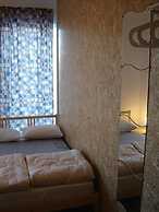 Hostel Katyusha Travel Center