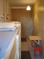 Hostel Katyusha Travel Center