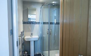 The Pinnacle by Jim Paul Apartments