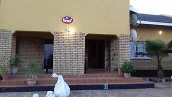 Sweetberries Bed & Breakfast