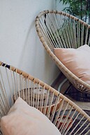 Pebble Luxury Suite by the Sea