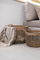 Pebble Luxury Suite by the Sea