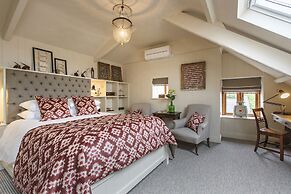 The Ffolkes Hotel