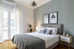 UPSTREET Urban 2BD Apartment in Koukaki
