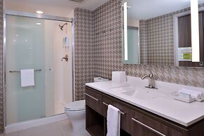 Home2 Suites by Hilton Portland Airport OR