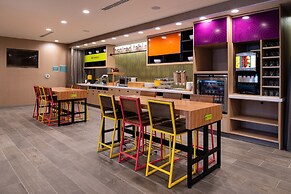 Home2 Suites by Hilton Portland Airport OR