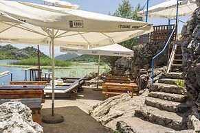 Apartmani Karučki krš