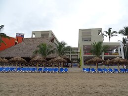Decameron Isla Coral Guayabitos Ramada All-Inclusive Resort
