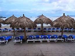 Decameron La Marina Guayabitos, Ramada All-Inclusive Resort