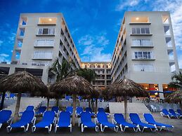 Decameron La Marina Guayabitos, Ramada All-Inclusive Resort