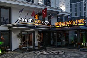 Grand Lark Otel