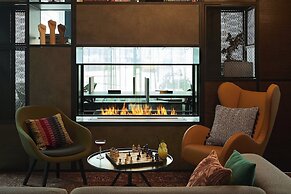 Moxy York