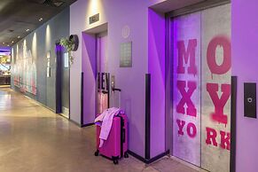 Moxy York