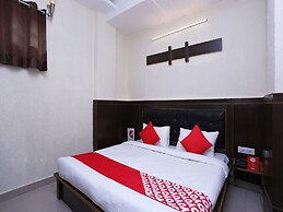 OYO 14975 City Guest House