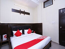 OYO 14975 City Guest House