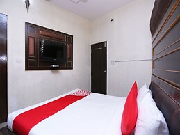 OYO 14975 City Guest House