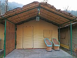 OYO 29047 Yoyo Moonlight