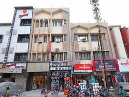 OYO 29345 Hotel Samrat