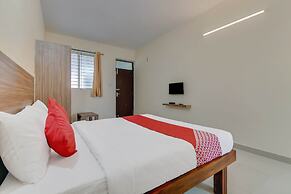 OYO Flagship 29620 New Champion Residency