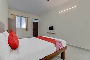 OYO Flagship 29620 New Champion Residency