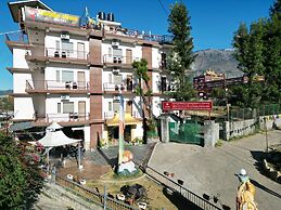 Buddha House Himalayan Brothers